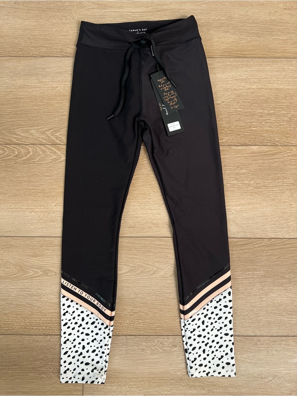 NWT Sarah’s Day x White Fox sweet and sassy leggings size M